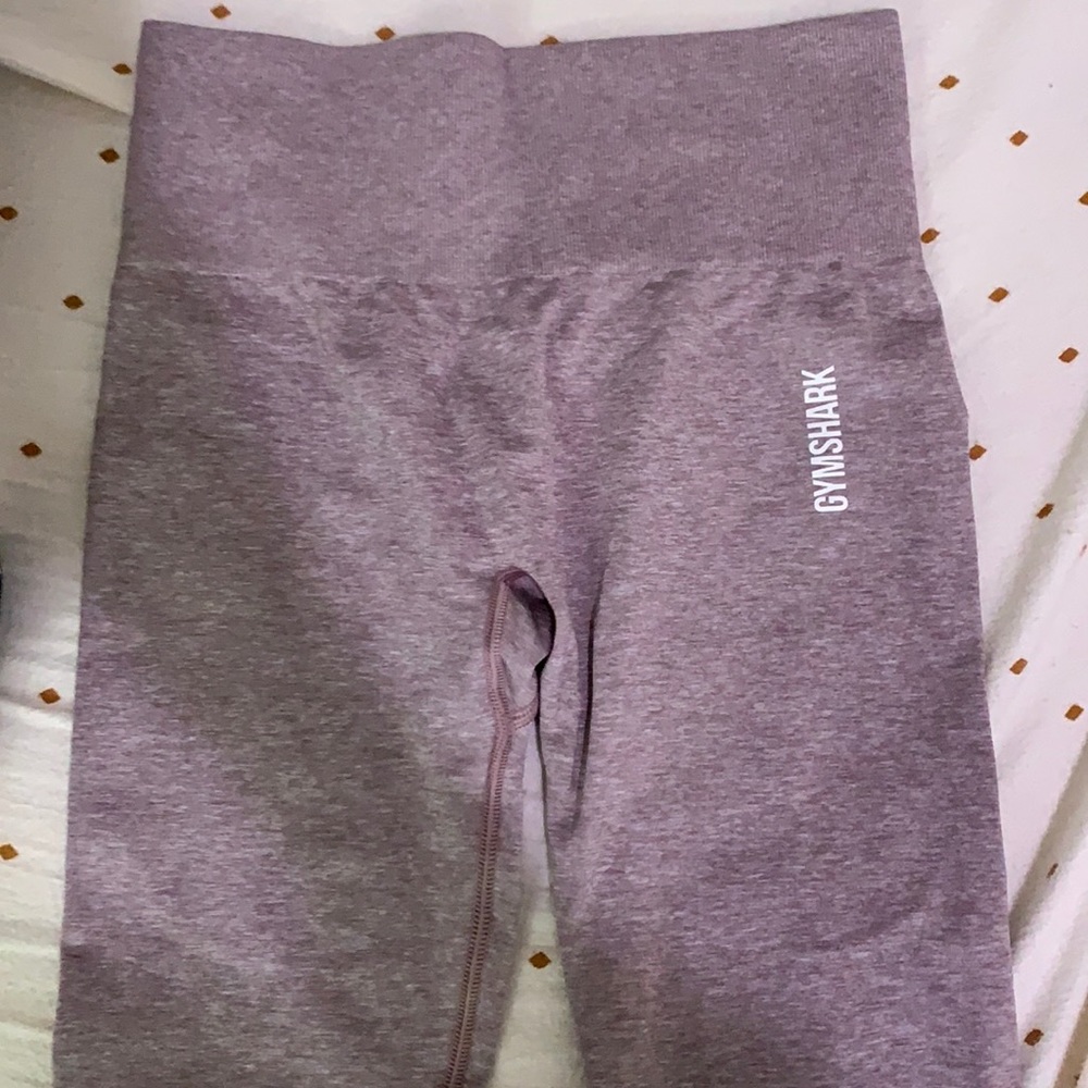 Gym shark gym pink leggings